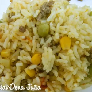 Arroz  temperado com carne moída