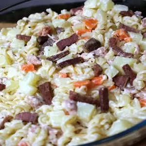 Macarronese de linguiça e carne seca