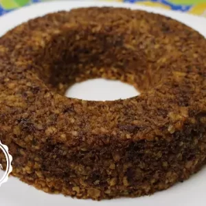 Bolo de banana com aveia sem leite e ovos