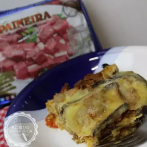 Lasanha de berinjela com carne seca